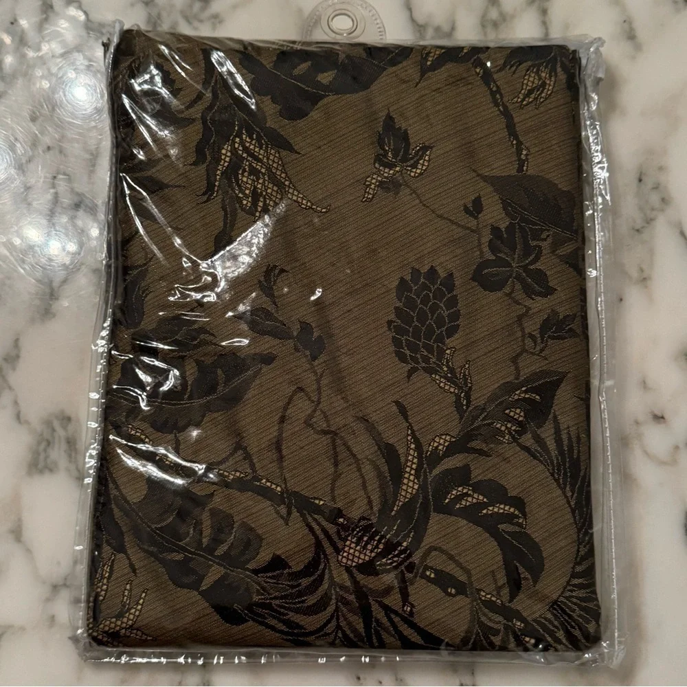 NWT JC Penny Home Tropical Jacquard Waterfall Valance Brown Black Tassel 57x37”